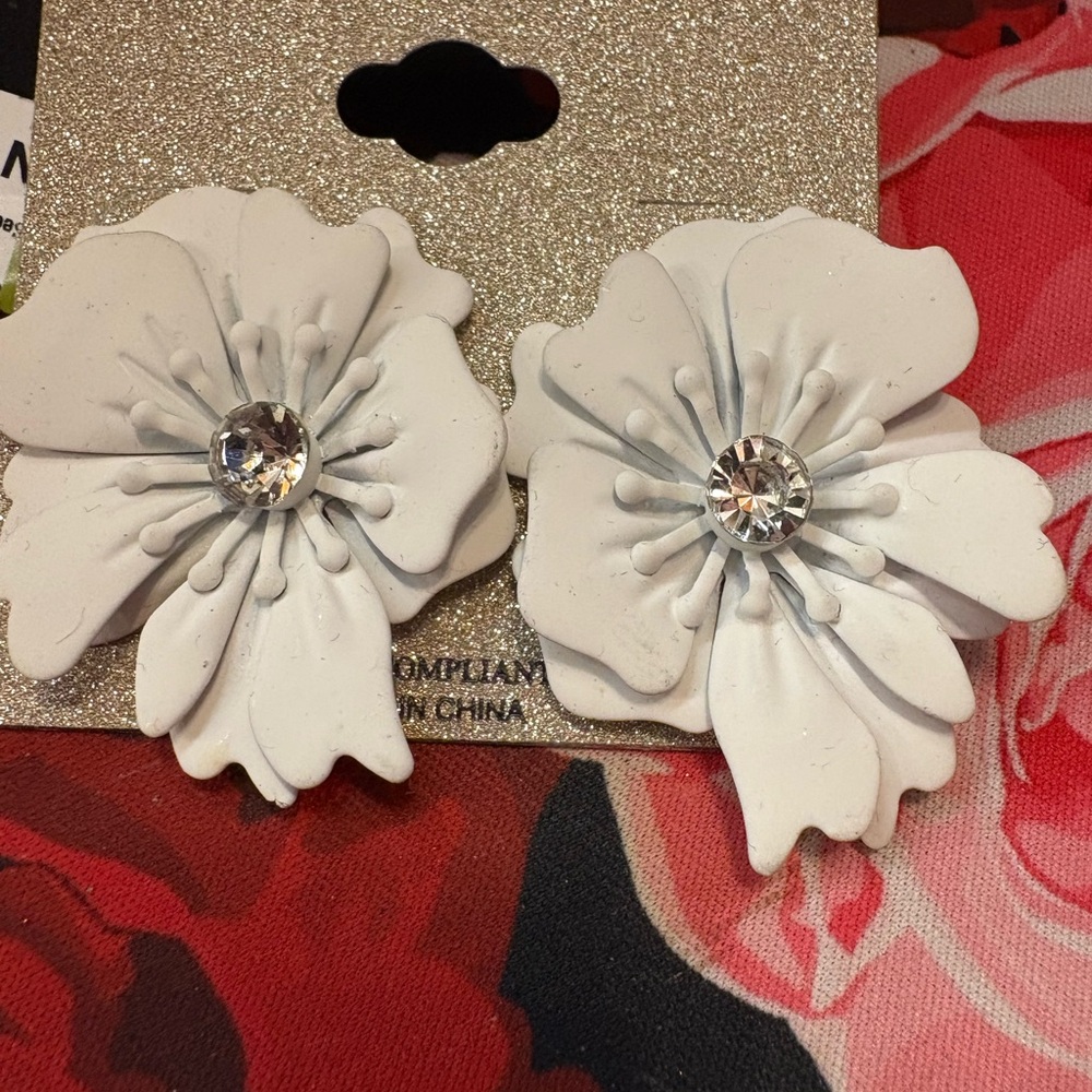 Natasha White Floral Earrings with Rhinestones NWOT